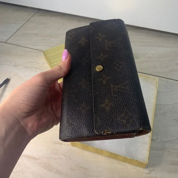 Louis Vuitton Monogram Brown Gold Wallet - Picture 2 of 6